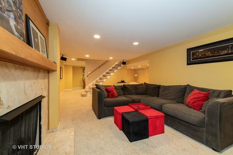 2011 Greensboro Dr, Wheaton, IL 60189 photo 17