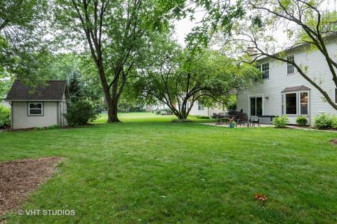 2011 Greensboro Dr, Wheaton, IL 60189 photo 24