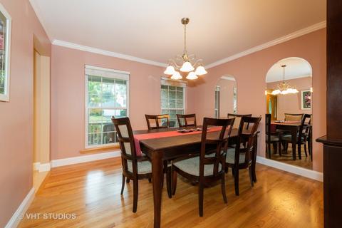 2011 Greensboro Dr, Wheaton, IL 60189 photo 8