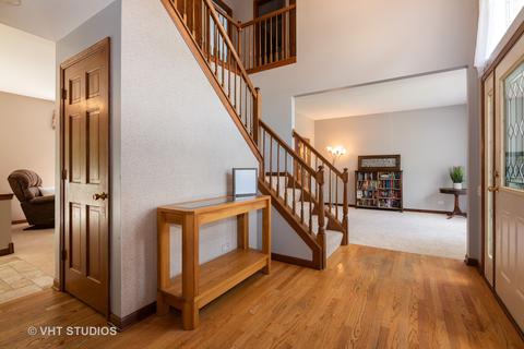 3 Fieldcrest Ct, Algonquin, IL 60102 photo 2