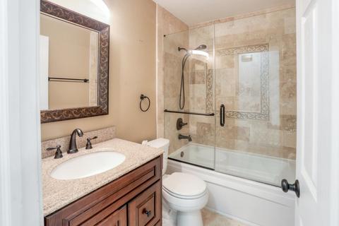 360 Bravo Ct, Bartlett, IL 60103 photo 15