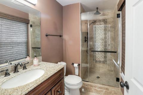 360 Bravo Ct, Bartlett, IL 60103 photo 19