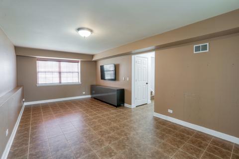 360 Bravo Ct, Bartlett, IL 60103 photo 22