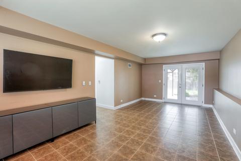 360 Bravo Ct, Bartlett, IL 60103 photo 23