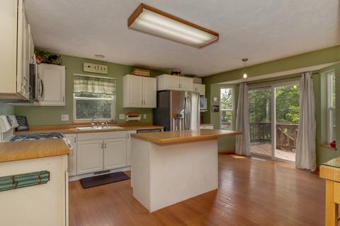 9592 Wolf Hill Rd, Bloomington, IL 61705 photo 7
