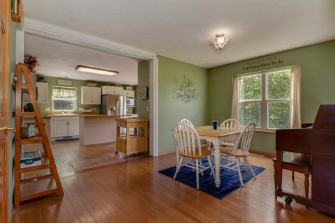 9592 Wolf Hill Rd, Bloomington, IL 61705 photo 19
