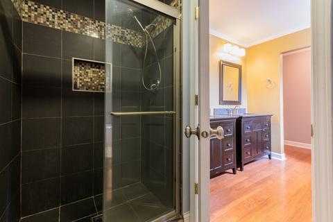 4250 Forest Glen Dr, Hoffman Estates, IL 60192 photo 15