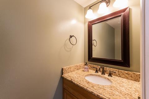4250 Forest Glen Dr, Hoffman Estates, IL 60192 photo 10