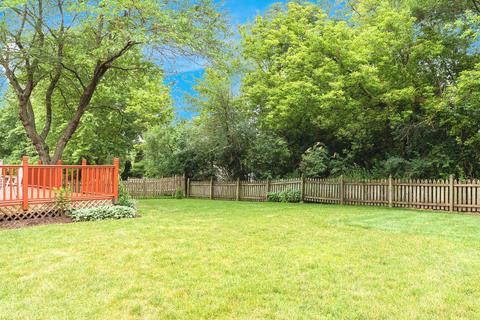 4250 Forest Glen Dr, Hoffman Estates, IL 60192 photo 3