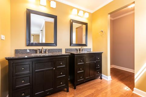 4250 Forest Glen Dr, Hoffman Estates, IL 60192 photo 14