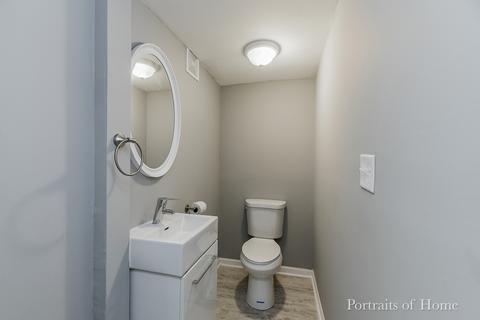 515 Oak Ave, Aurora, IL 60506 photo 9