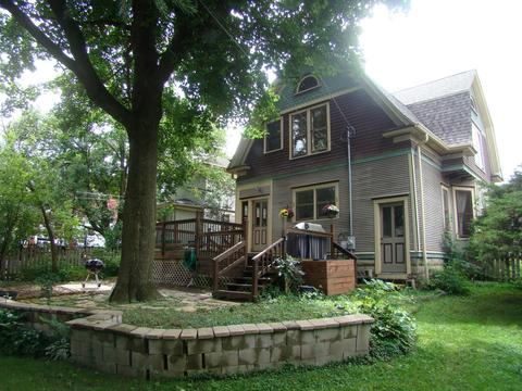 235 Hamilton Ave, Elgin, IL 60123 photo 3