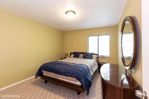 3540 Golfview Dr, Hazel Crest, IL 60429 photo 9