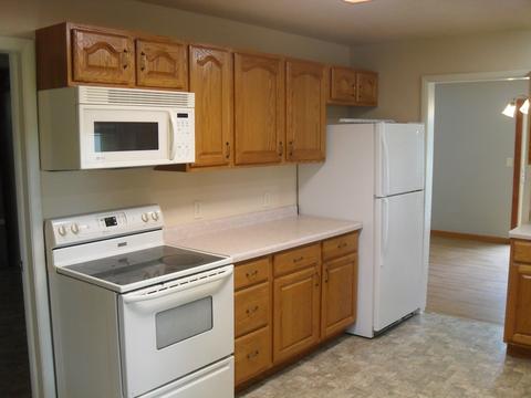 36 Baker St, Kankakee, IL 60901 photo 2