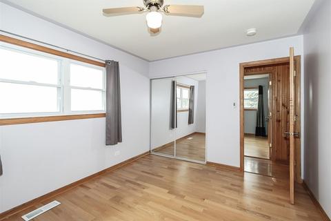 750 Ashley Ct, Hoffman Estates, IL 60169 photo 21