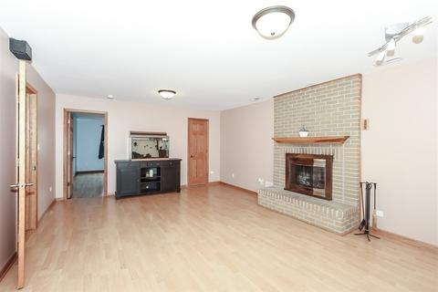 750 Ashley Ct, Hoffman Estates, IL 60169 photo 16