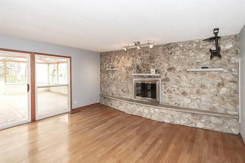 750 Ashley Ct, Hoffman Estates, IL 60169 photo 10