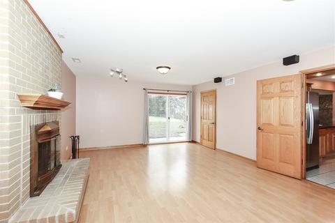 750 Ashley Ct, Hoffman Estates, IL 60169 photo 15