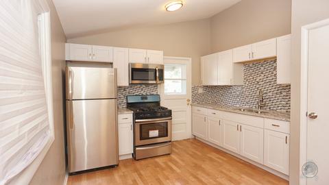 126 E Keith Ave, Waukegan, IL 60085 photo 2