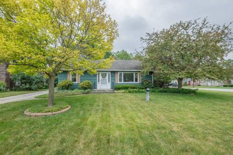 520 Terry Ave, Aurora, IL 60506 photo 1