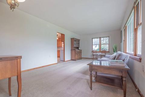 520 Terry Ave, Aurora, IL 60506 photo 2