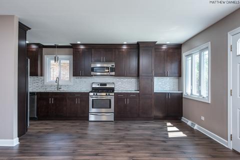 5208 State Rd, Burbank, IL 60459 photo 2