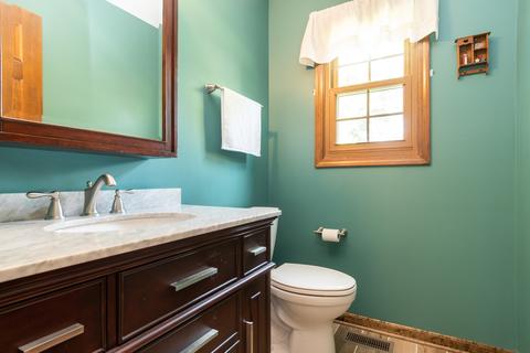 945 E Benton Ave, Naperville, IL 60540 photo 7