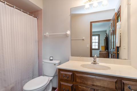 945 E Benton Ave, Naperville, IL 60540 photo 10
