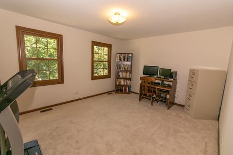 945 E Benton Ave, Naperville, IL 60540 photo 13