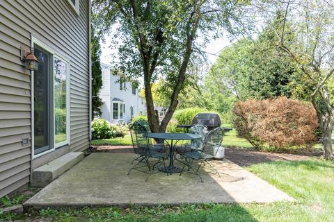 945 E Benton Ave, Naperville, IL 60540 photo 14