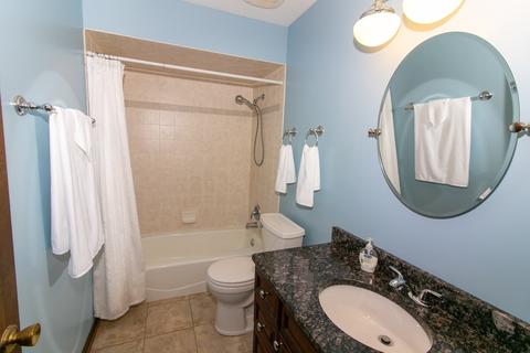 945 E Benton Ave, Naperville, IL 60540 photo 11