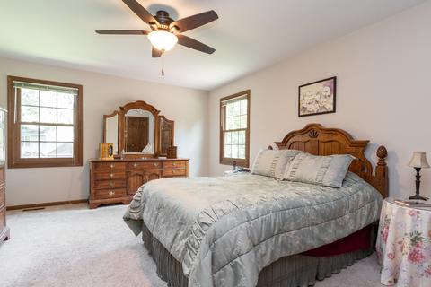 945 E Benton Ave, Naperville, IL 60540 photo 8
