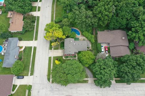 205 Oakmont Dr, Elgin, IL 60123 photo 5