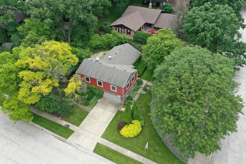 205 Oakmont Dr, Elgin, IL 60123 photo 3