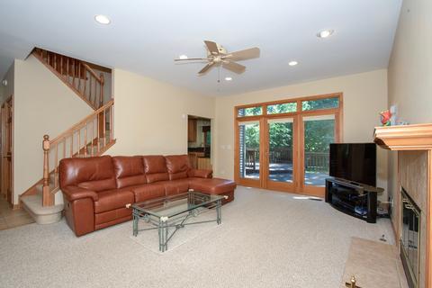 67 Chestnut Ct, Elgin, IL 60120 photo 6