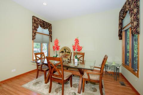 67 Chestnut Ct, Elgin, IL 60120 photo 8