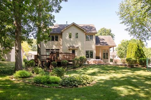 67 Chestnut Ct, Elgin, IL 60120 photo 24
