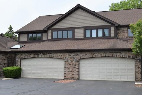 1868 Golf View Dr, Bartlett, IL 60103 photo 1