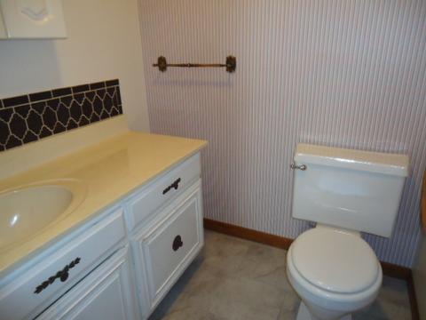 112 W 8th St, Gridley, IL 61744 photo 21