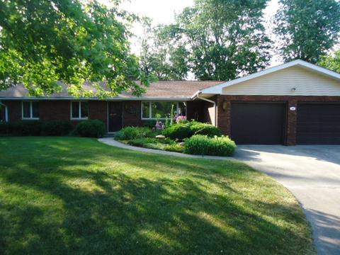 112 W 8th St, Gridley, IL 61744 photo 1