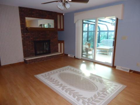 112 W 8th St, Gridley, IL 61744 photo 4