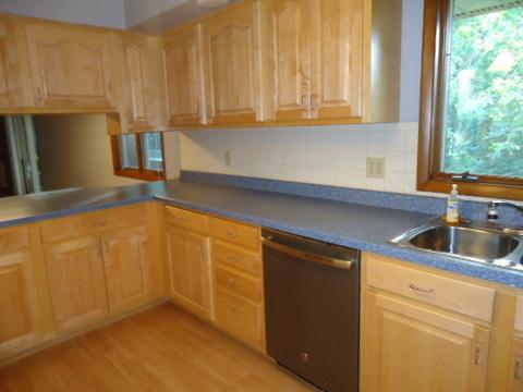 112 W 8th St, Gridley, IL 61744 photo 7