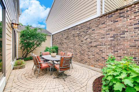 2119 Timber Ln, Wheaton, IL 60189 photo 6