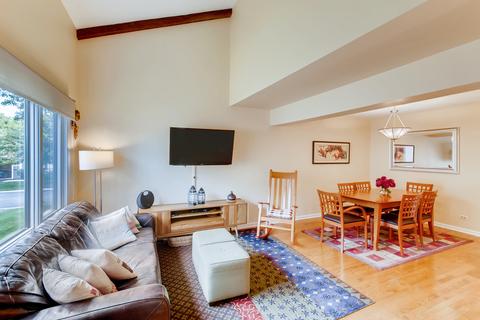 2119 Timber Ln, Wheaton, IL 60189 photo 10