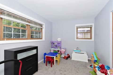 661 Jon Ln, Des Plaines, IL 60016 photo 22