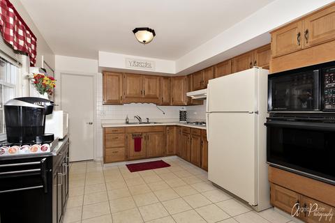 661 Jon Ln, Des Plaines, IL 60016 photo 15
