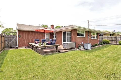 661 Jon Ln, Des Plaines, IL 60016 photo 5