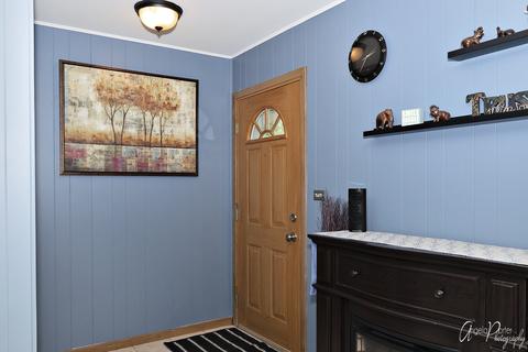 661 Jon Ln, Des Plaines, IL 60016 photo 9