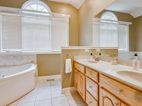 2290 Sutton Ln, Aurora, IL 60502 photo 23