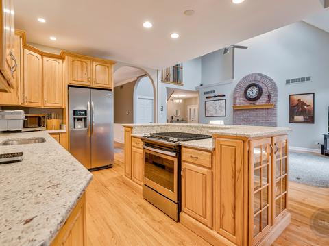 2290 Sutton Ln, Aurora, IL 60502 photo 8